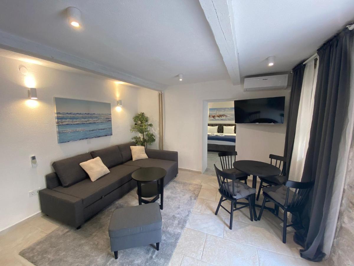 Apartment And Studios Happy Place Hvar Town Buitenkant foto