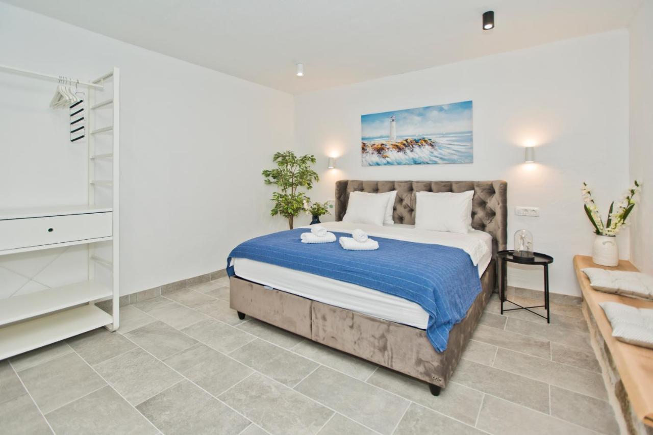 Apartment And Studios Happy Place Hvar Town Buitenkant foto