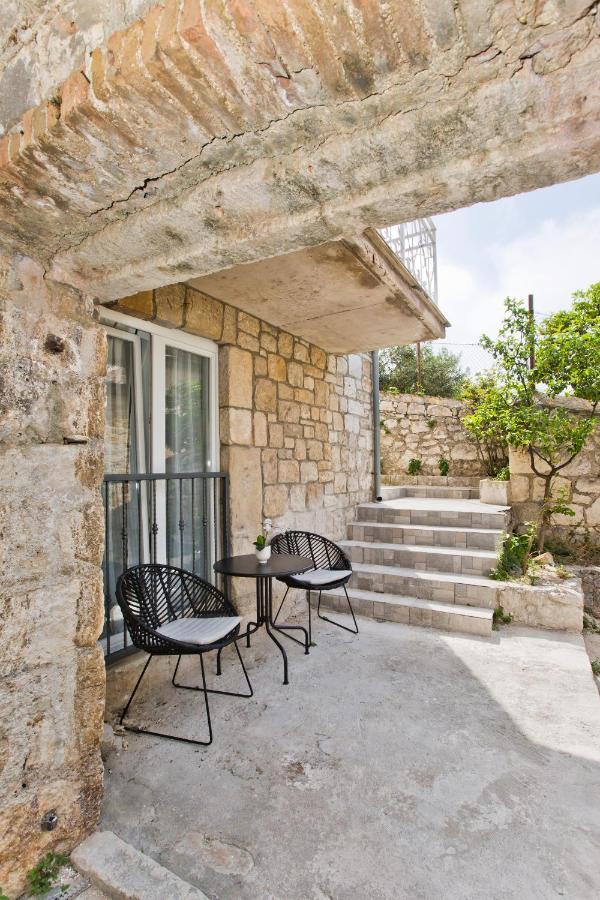Apartment And Studios Happy Place Hvar Town Buitenkant foto