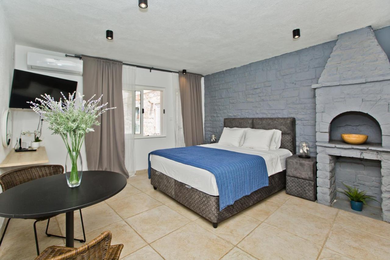 Apartment And Studios Happy Place Hvar Town Buitenkant foto
