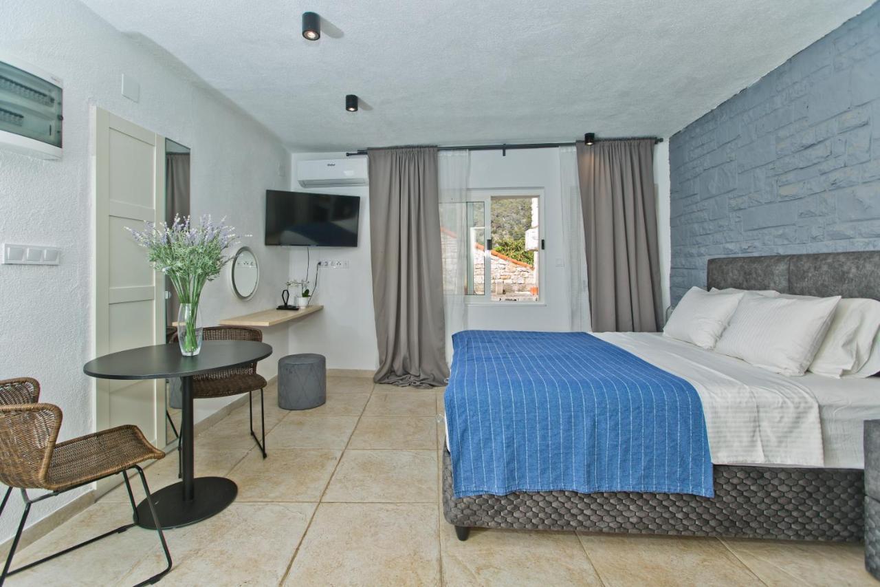 Apartment And Studios Happy Place Hvar Town Buitenkant foto