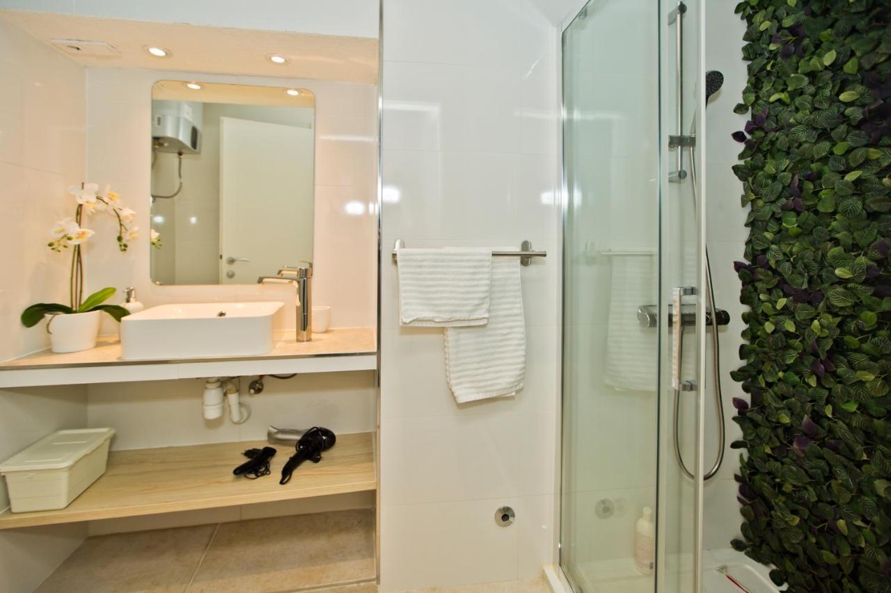 Apartment And Studios Happy Place Hvar Town Buitenkant foto