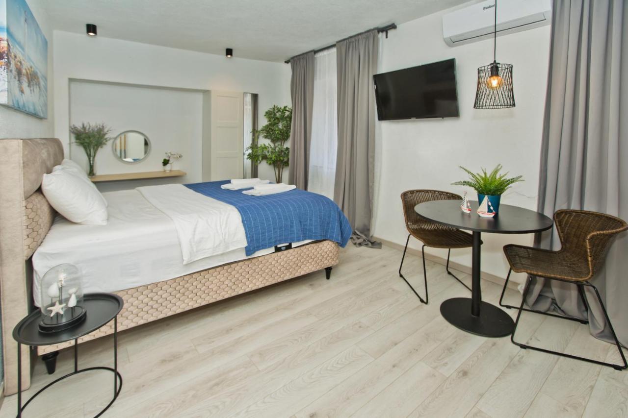 Apartment And Studios Happy Place Hvar Town Buitenkant foto