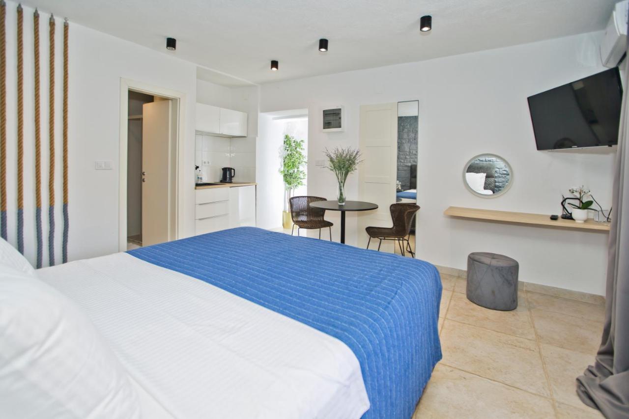 Apartment And Studios Happy Place Hvar Town Buitenkant foto